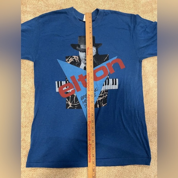 Vintage 80s Elton John Everybodys Restless Breaking Hearts Concert Tour T-Shirt - Picture 5 of 8